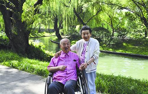 �����ͣ����𹤳�ѧ��С����