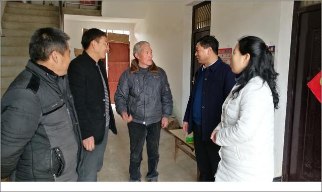 渭南市科协开展“送温暖 话发展”主题党日活动