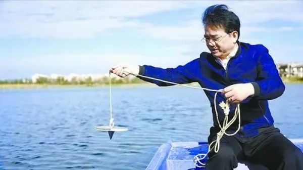 μ��5��30�����ѧ�Ҿ�������� ح ���������ػ���ԭ�ϵġ�����̲���