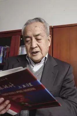 μ��5��30�����ѧ�Ҿ�������� ح ÷��ǿ���߲��������ۺ�ʵ���Ŀ�����