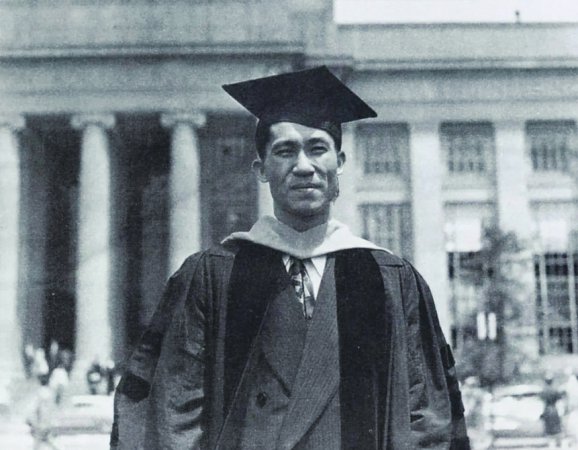 �������ѧ�Ҿ��������ԣ���ѧ����֧�Ž�ʯ����